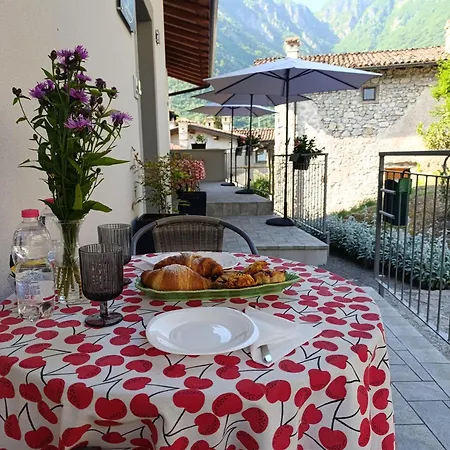 Bed & Breakfast Monte Zucco Relax Self Check In